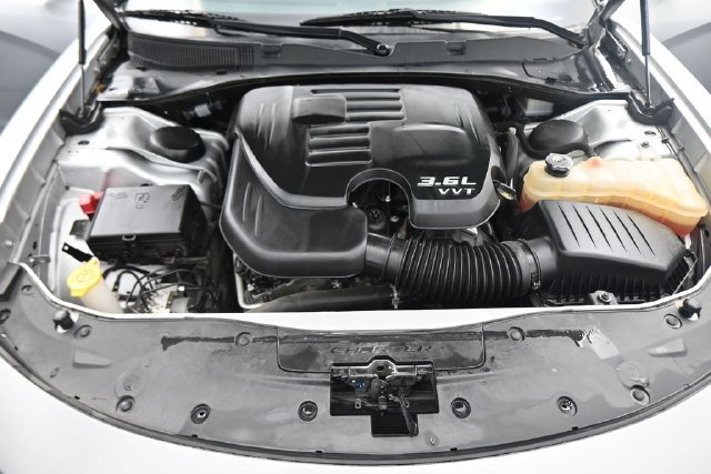 Used 2022 Dodge Charger SXT RWD image 28