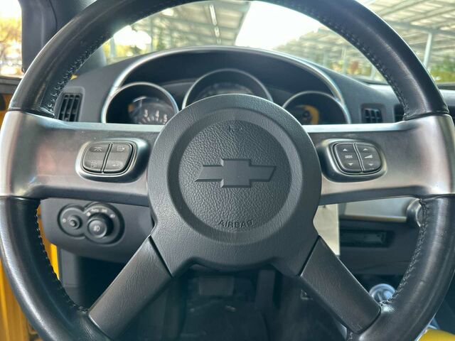 Used 2004 Chevrolet SSR w/ Preferred Equipment Group image 22