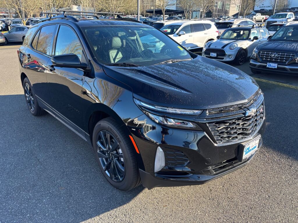 Used 2024 Chevrolet Equinox RS w/ RS Leather Package image 3
