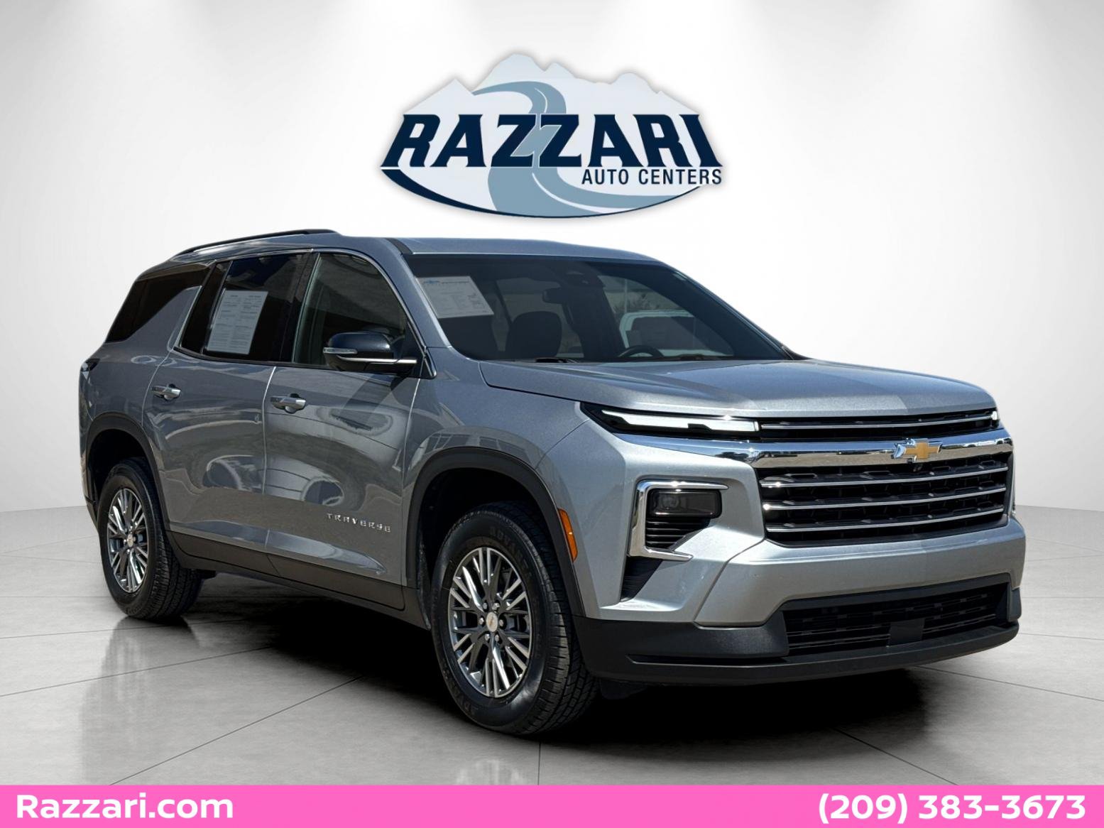 Used 2024 Chevrolet Traverse LT