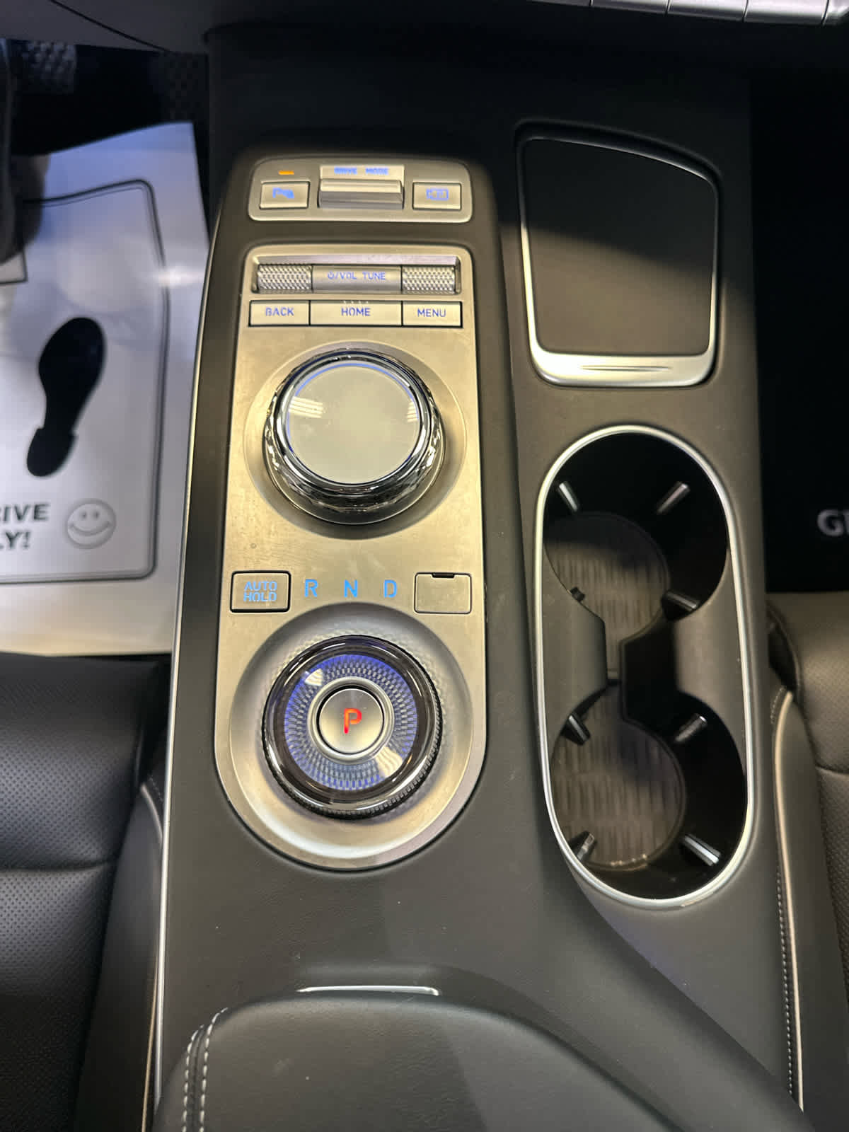 Used 2024 Genesis GV70 2.5T Advanced w/ Advanced Package image 24