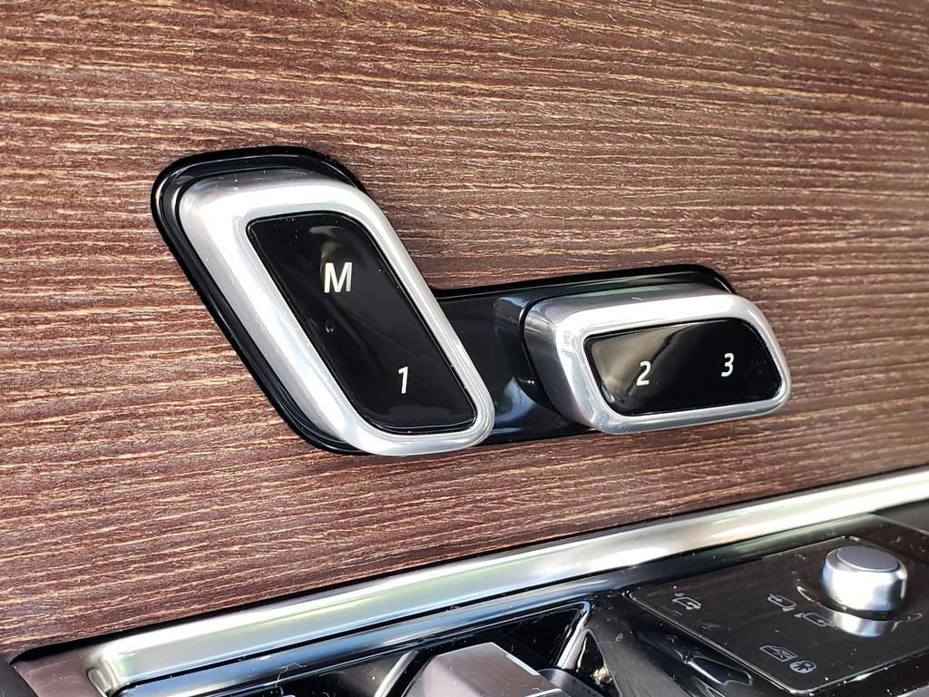 New 2025 Land Rover Range Rover SE image 20