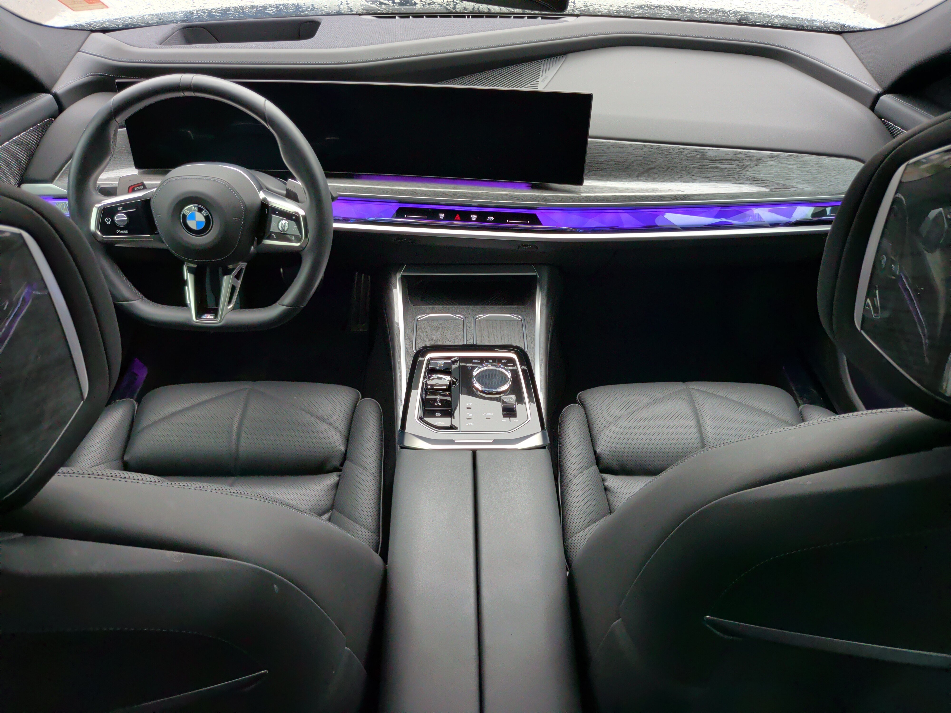 Used 2024 BMW 740i xDrive AWD/4WD image 29