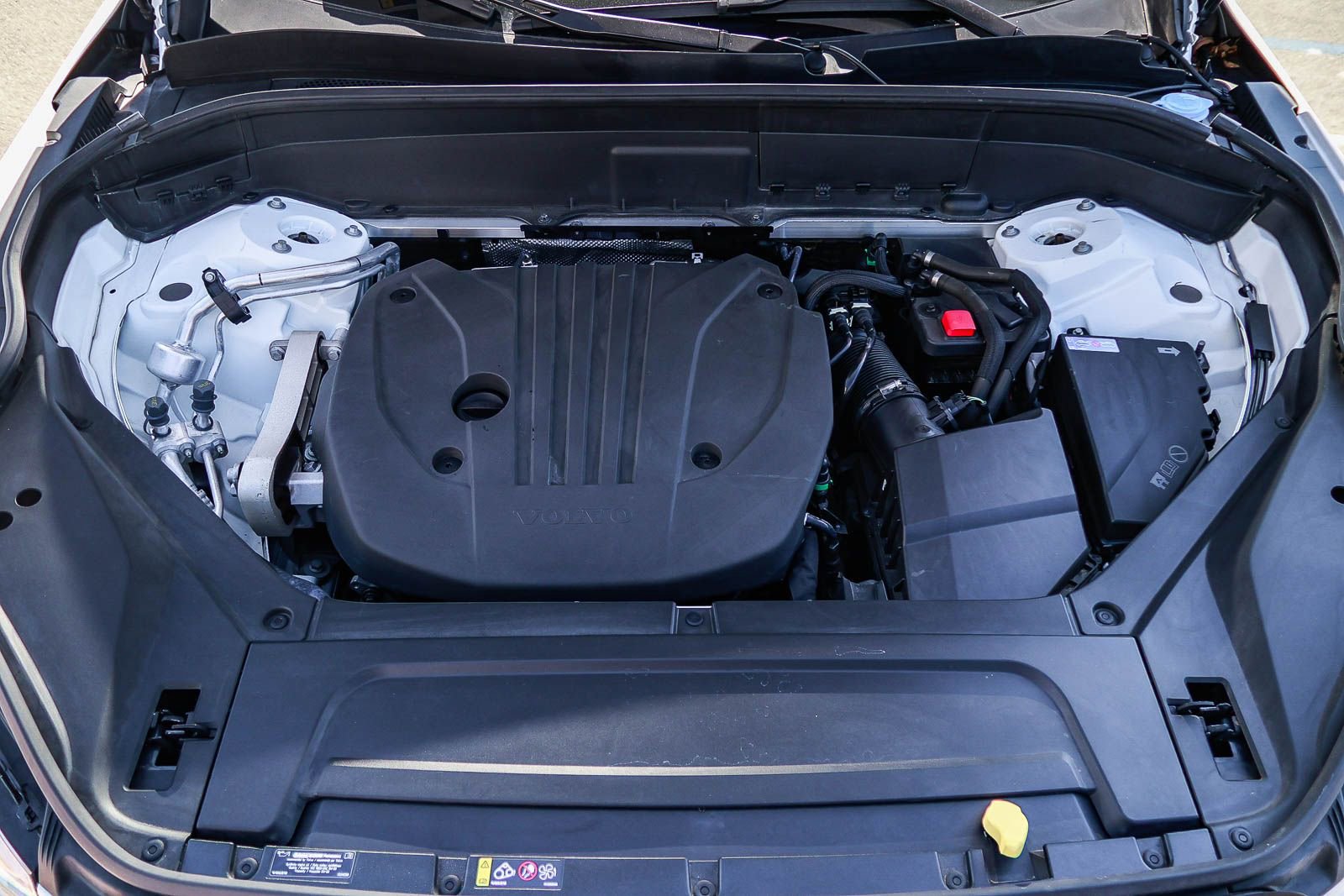 Used 2023 Volvo XC90 B5 Core image 30