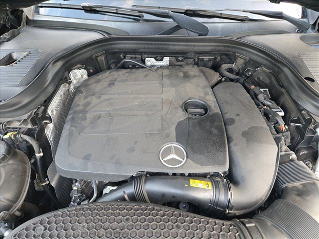 Used 2021 Mercedes-Benz GLC 300 image 24