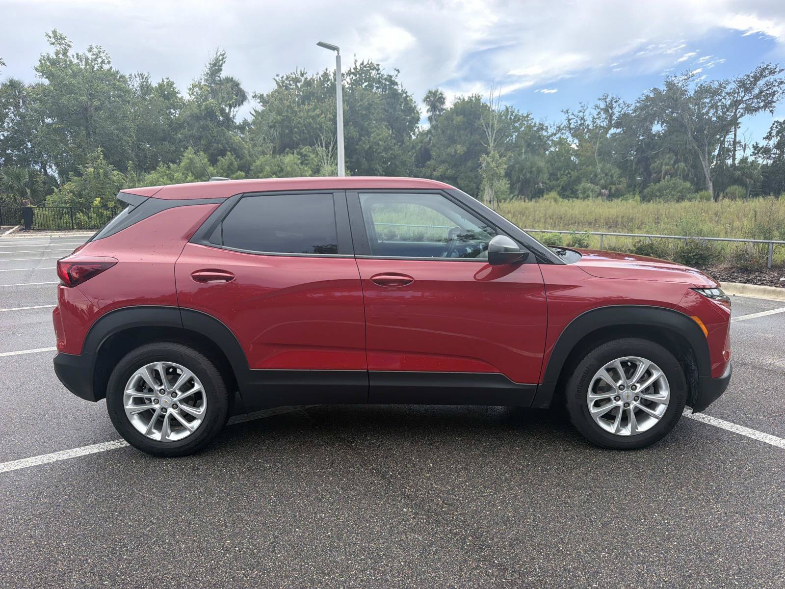 Used 2026 Chevrolet TrailBlazer LS w/ LS Convenience Package FWD image 2