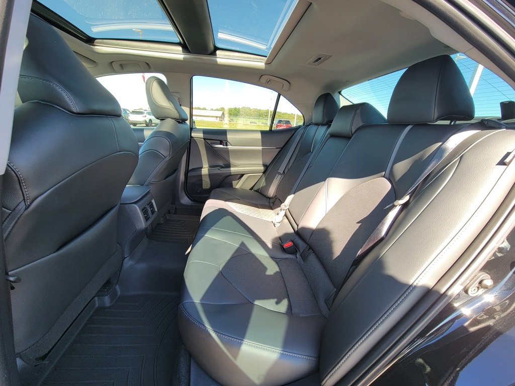 Used 2023 Toyota Camry XSE image 19