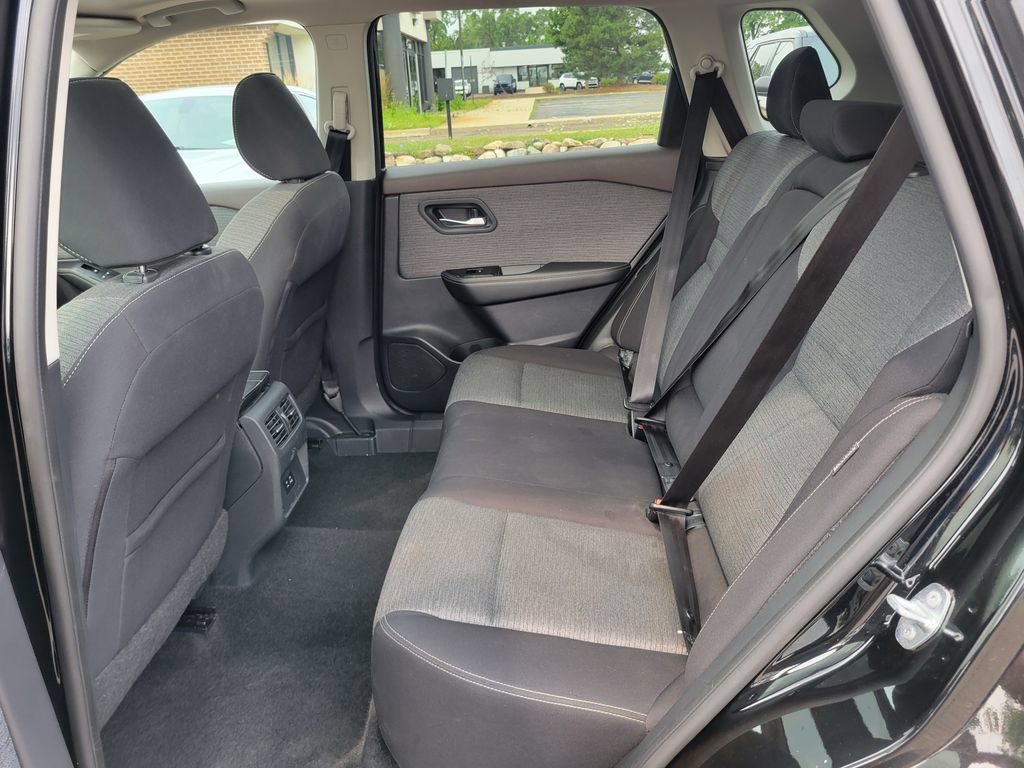 Used 2021 Nissan Rogue SV AWD/4WD image 4