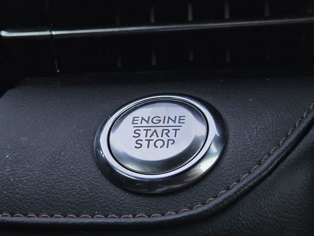 Used 2024 Lincoln Nautilus Premier w/ Equipment Group 102A AWD/4WD image 17