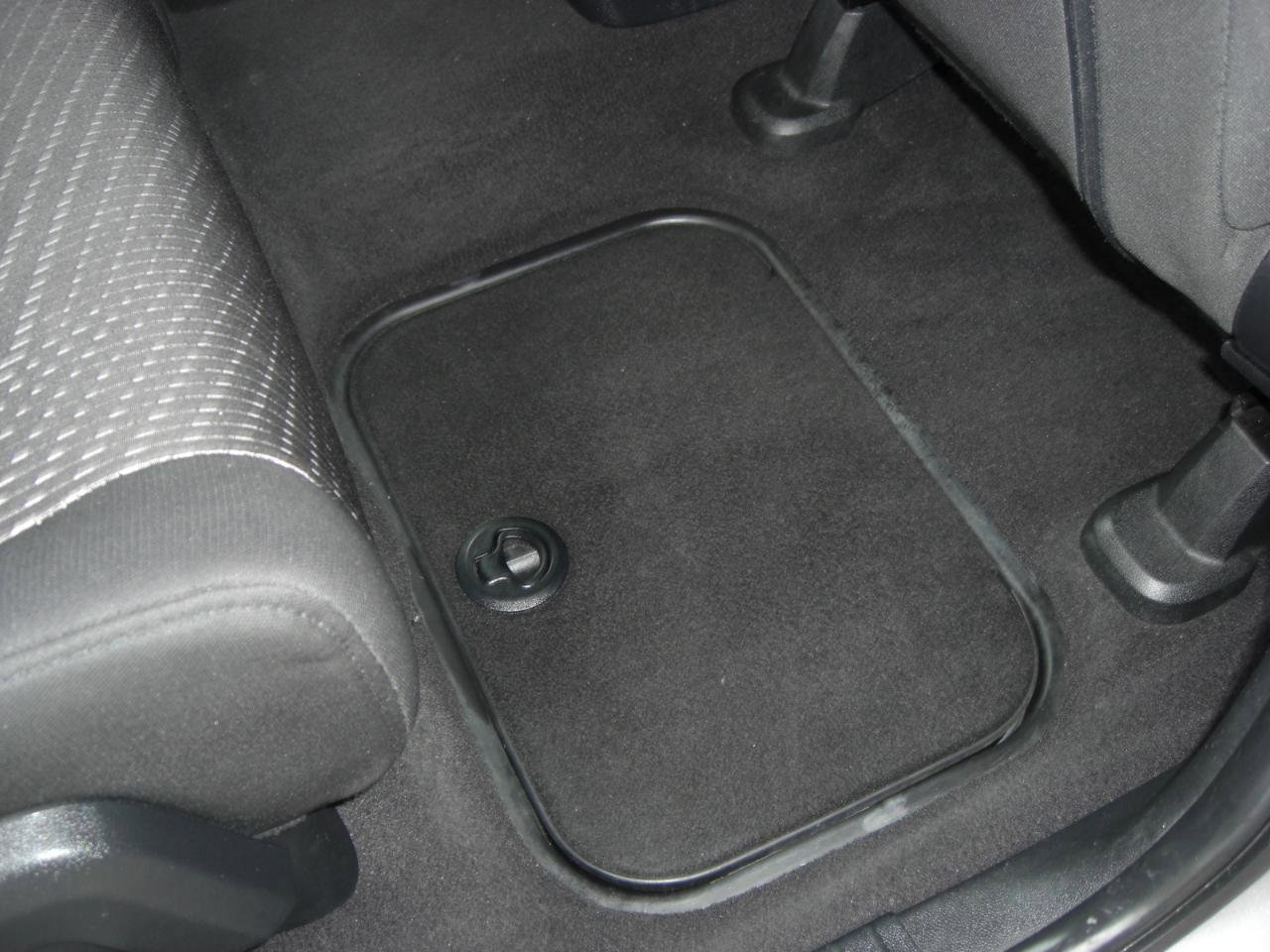 Used 2015 Dodge Journey American Value Package w/ Flexible Seating Group FWD image 16