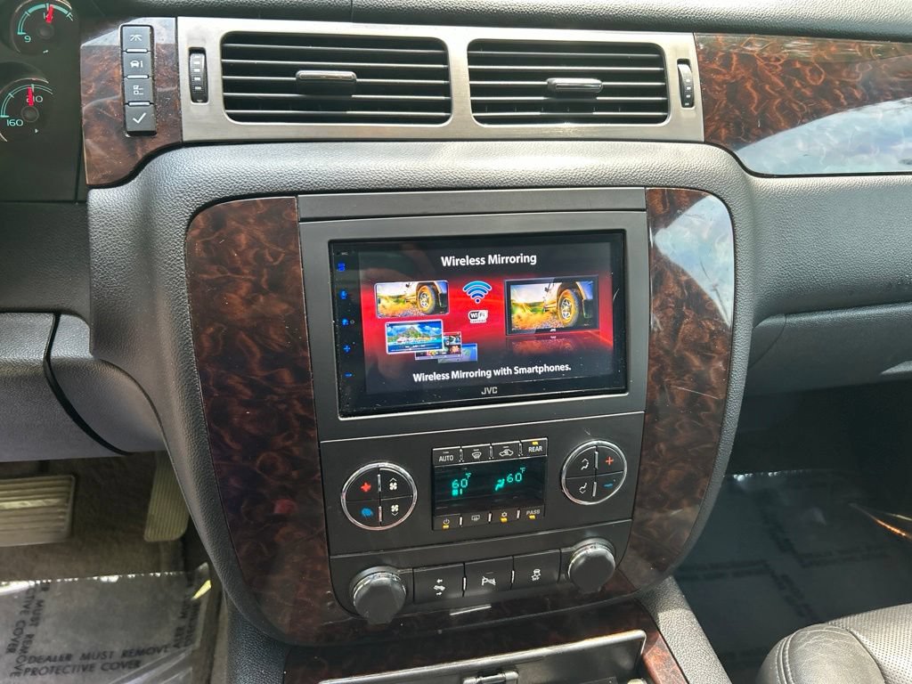 Used 2014 GMC Yukon XL Denali AWD/4WD image 19