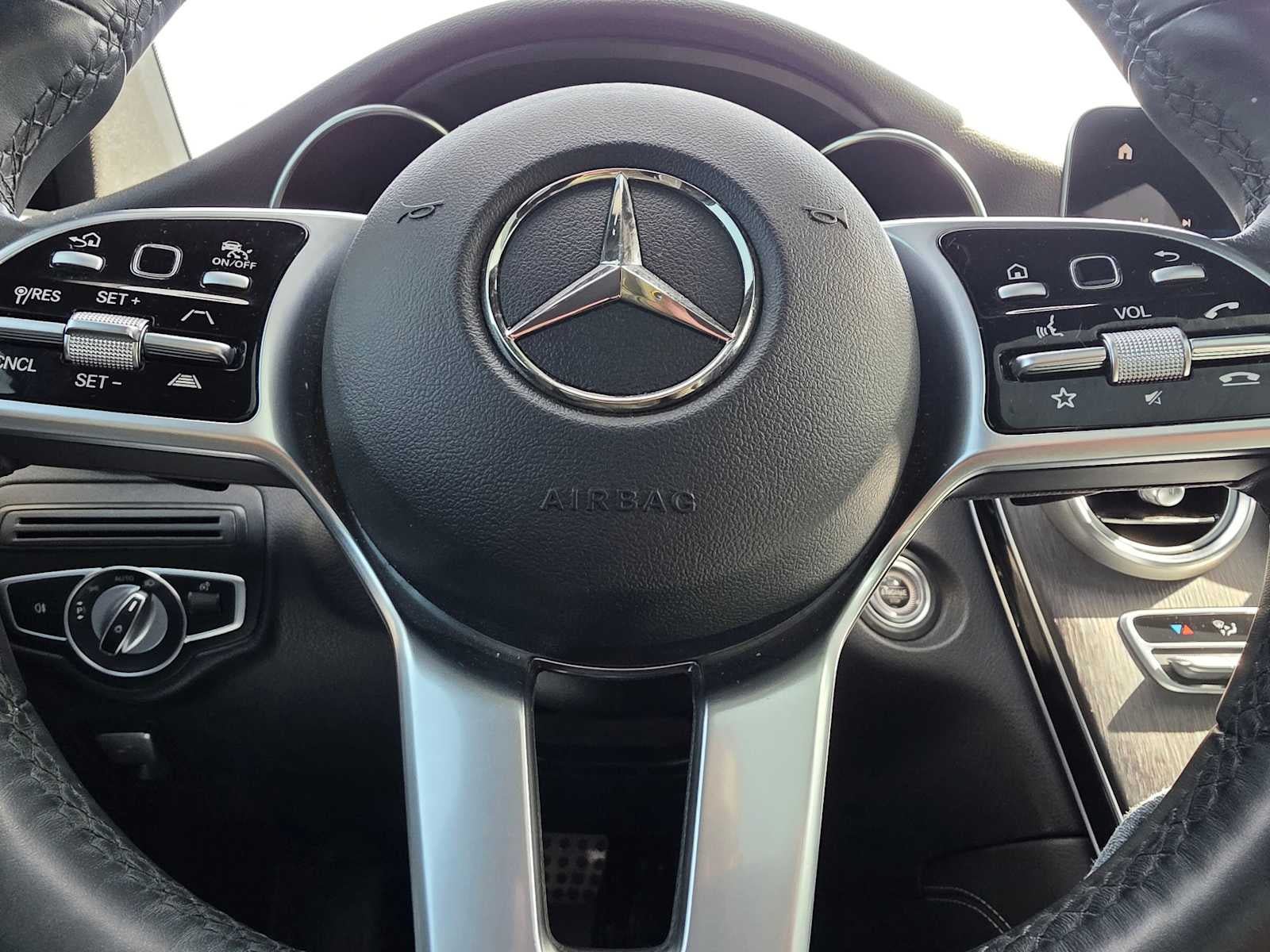 Used 2020 Mercedes-Benz GLC 300 4MATIC image 24