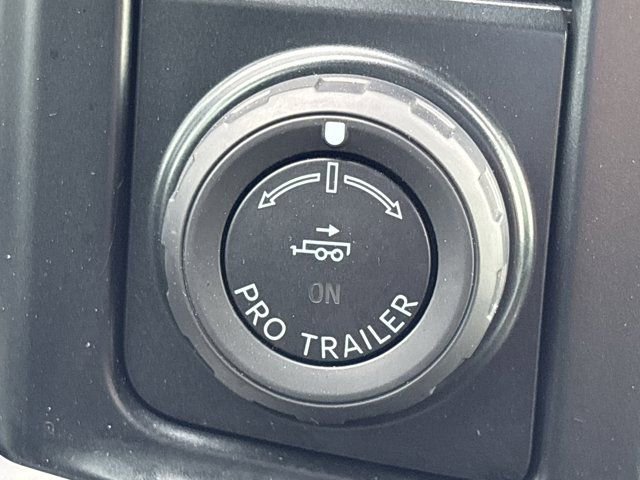 Used 2025 Ford F450 Platinum w/ FX4 Off-Road Package image 41