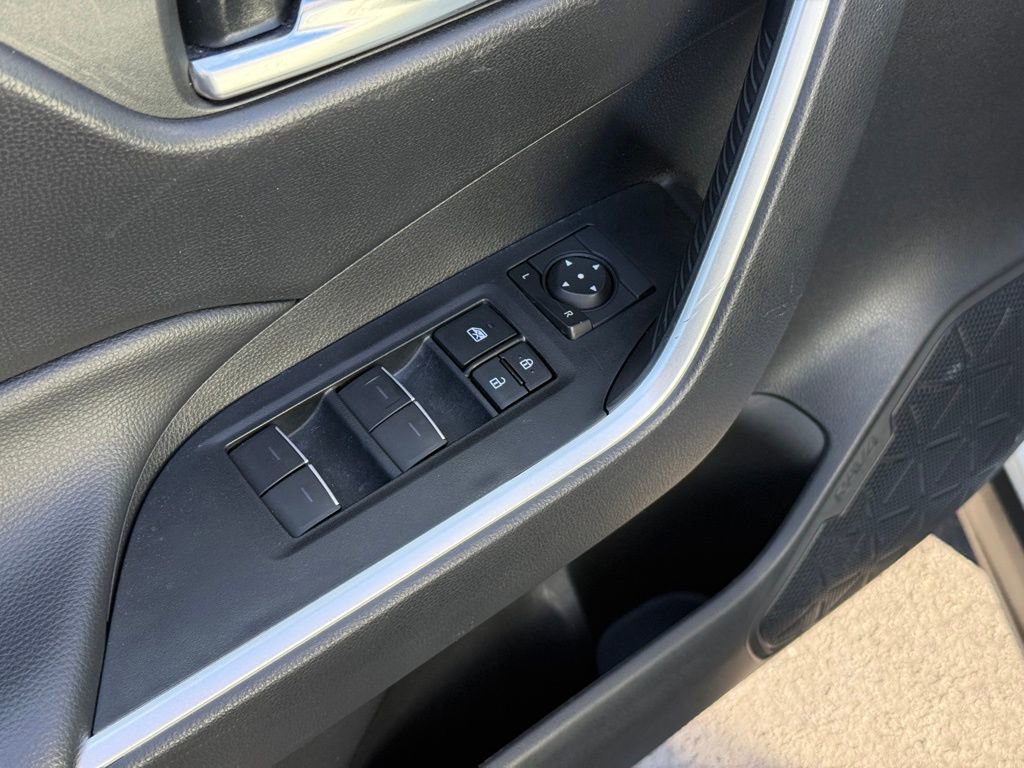 Certified 2025 Toyota RAV4 XLE AWD/4WD image 11