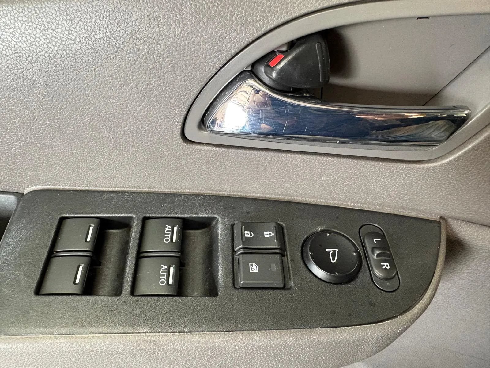 Used 2017 Honda Odyssey EX-L image 36