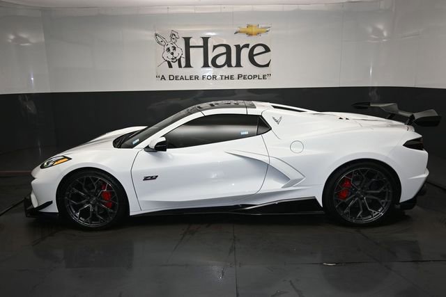 Used 2023 Chevrolet Corvette Stingray Convertible w/ Chrome Exterior Badge Package RWD image 26