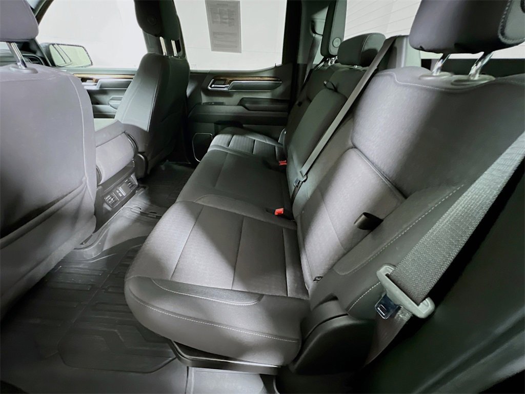 Used 2024 GMC Sierra 1500 Elevation w/ LPO, Elevation Black Package image 21