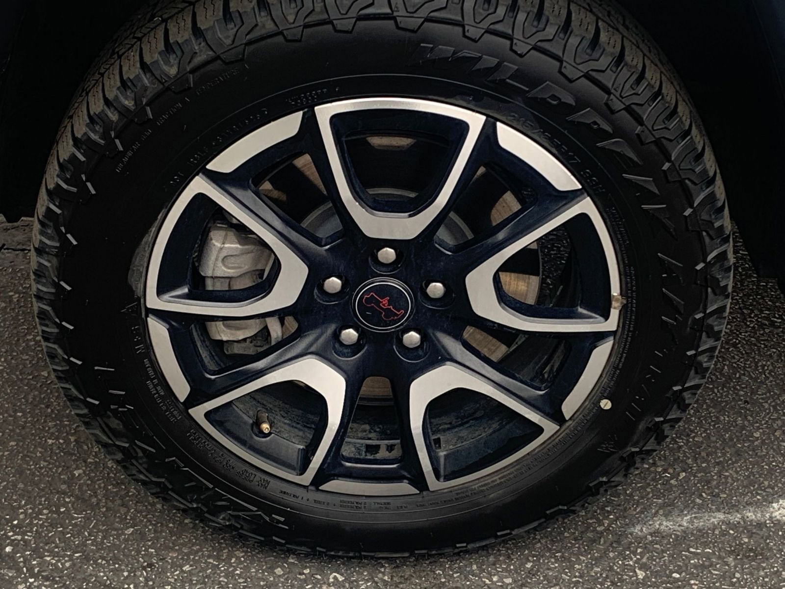 Used 2025 Jeep Compass Trailhawk image 29