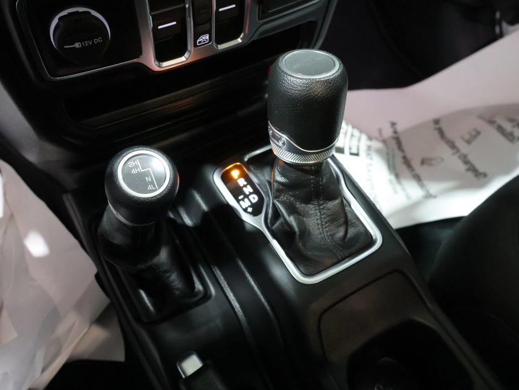 Used 2023 Jeep Gladiator Sport AWD/4WD image 35