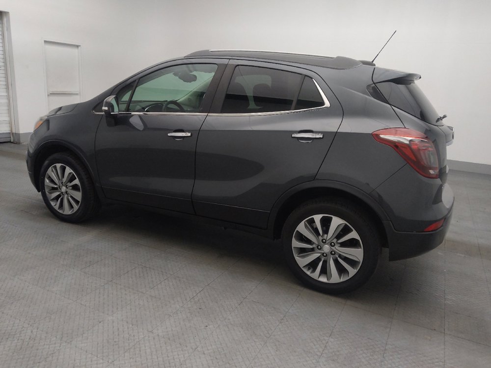 Used 2017 Buick Encore Essence image 3