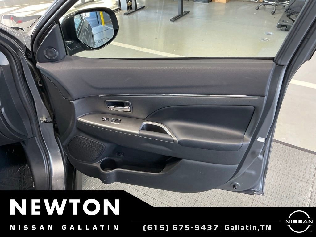 Used 2018 Mitsubishi Outlander Sport SE AWD/4WD image 31