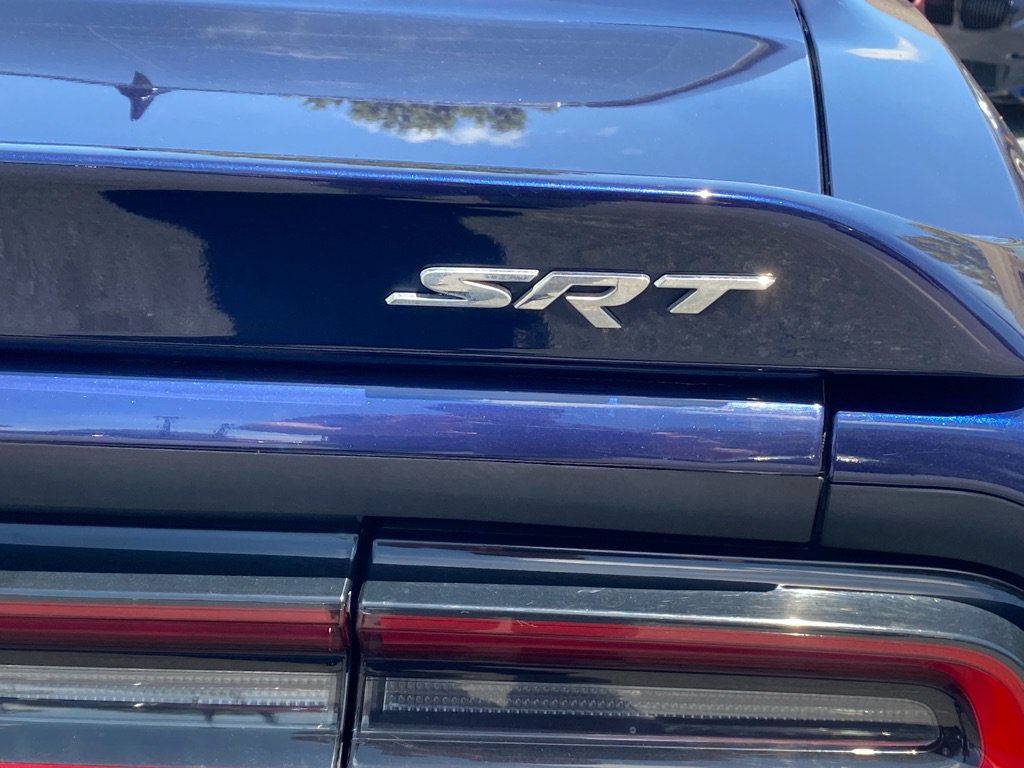 Used 2015 Dodge Challenger SRT RWD image 11