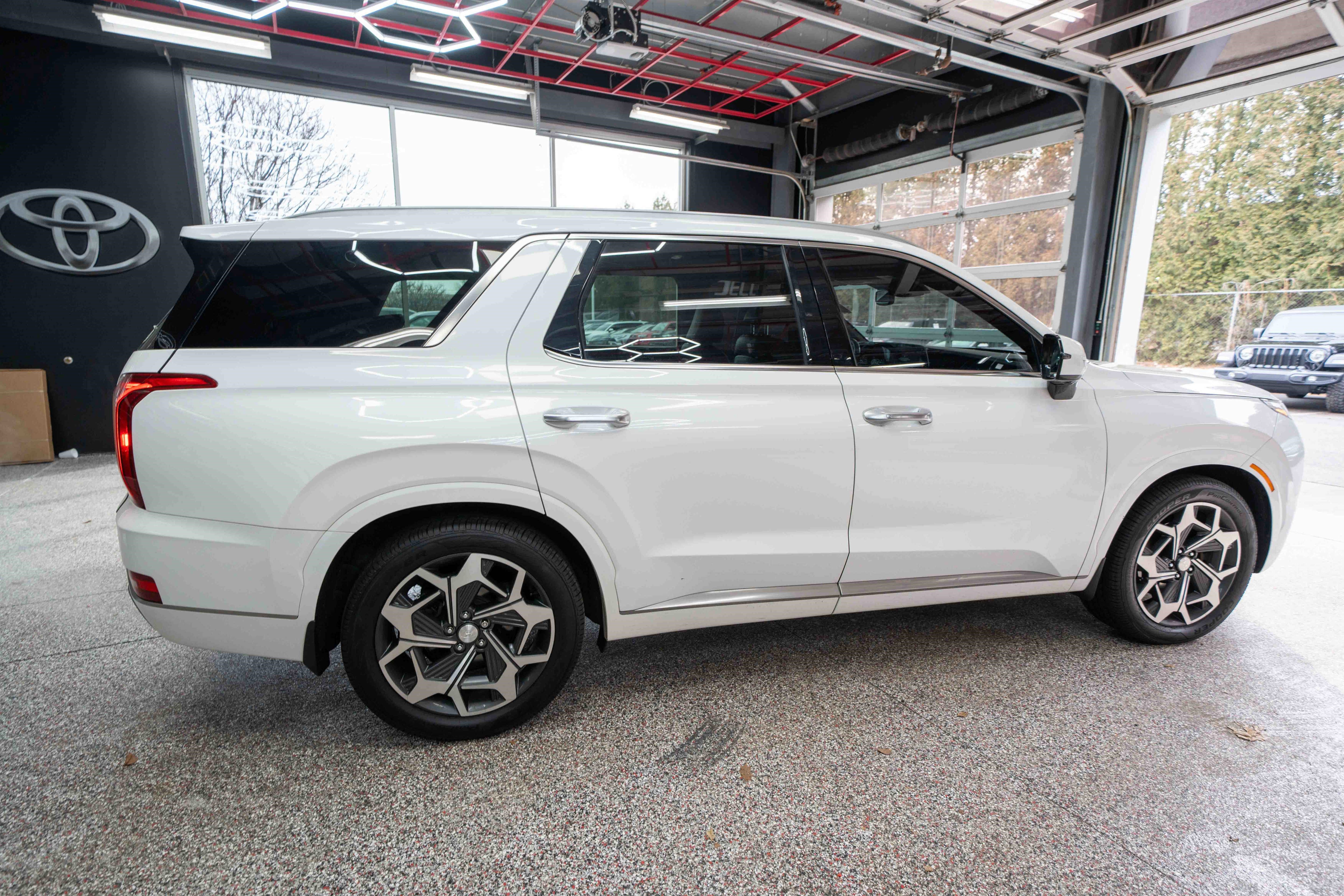 Used 2022 Hyundai Palisade Calligraphy w/ Cargo Package image 4