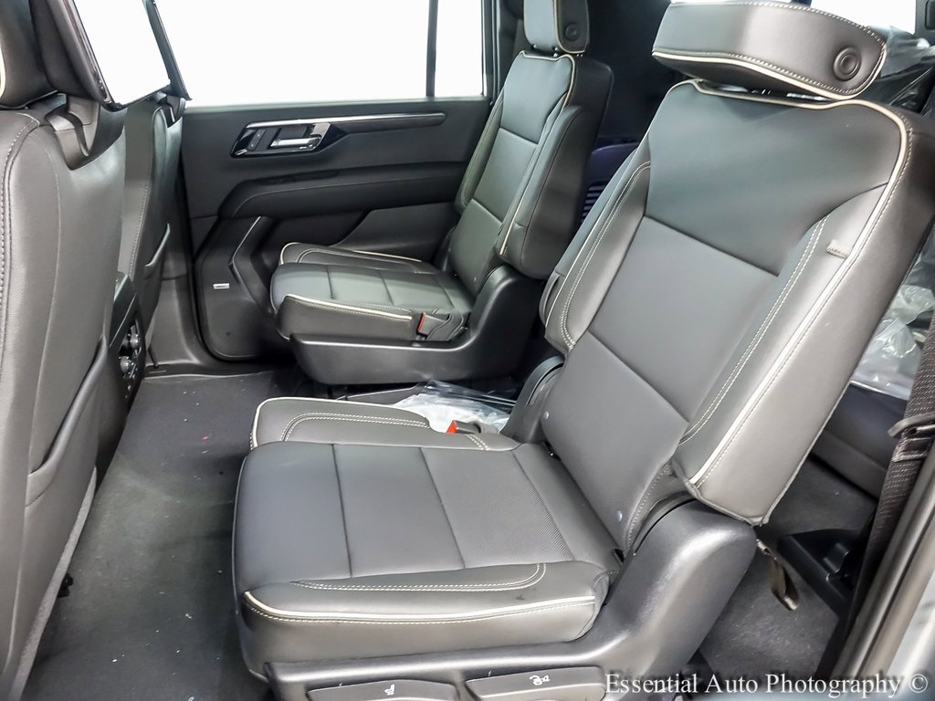 New 2026 Chevrolet Suburban Premier image 11