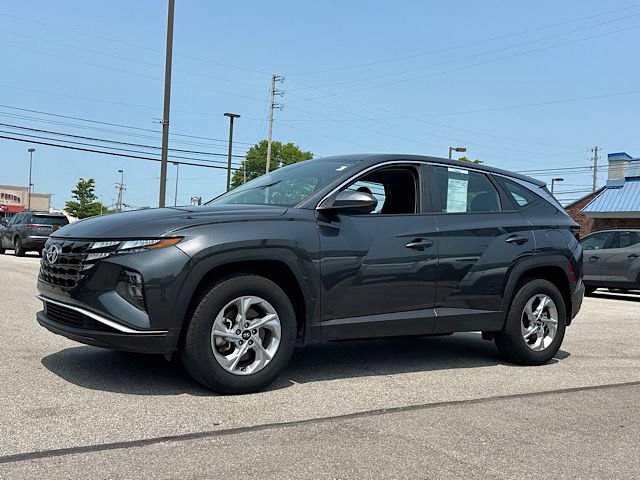 Used 2024 Hyundai Tucson SE AWD/4WD image 3