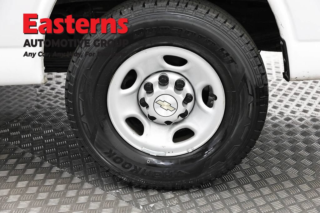Used 2021 Chevrolet Express 3500 w/ Driver Convenience Package RWD image 30