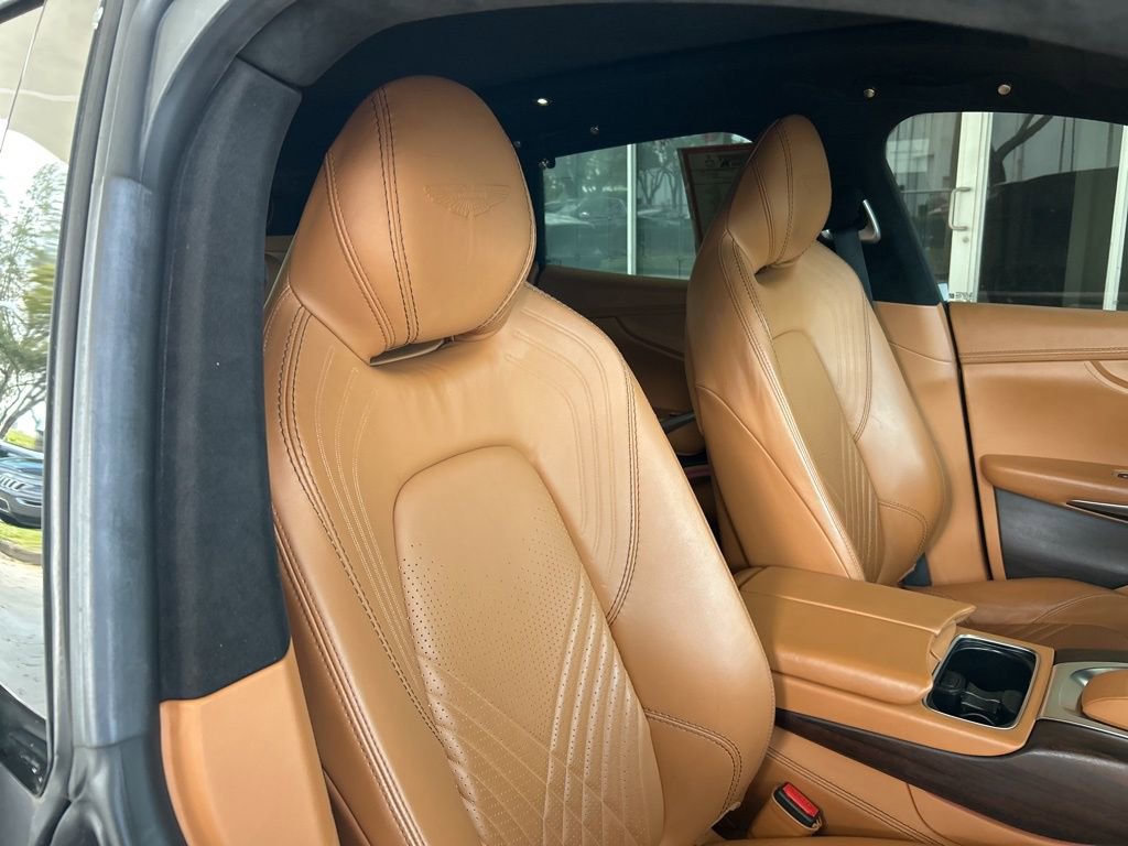 Used 2023 Aston Martin DBX image 20