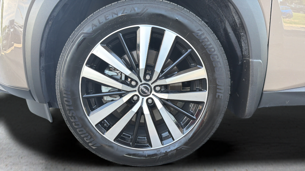 Certified 2024 Nissan Pathfinder Platinum AWD/4WD image 14
