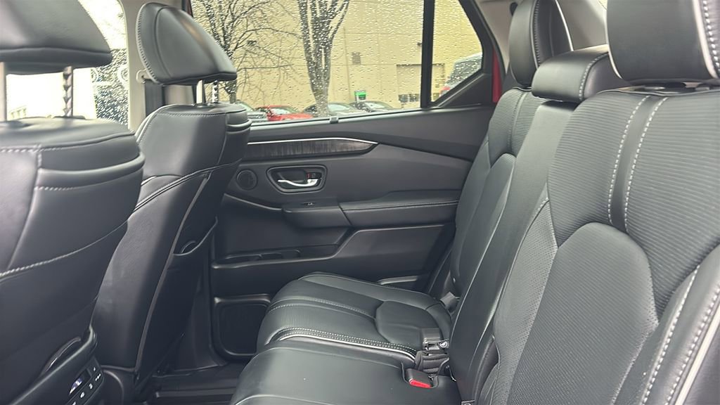 Certified 2024 Honda Pilot Elite image 30