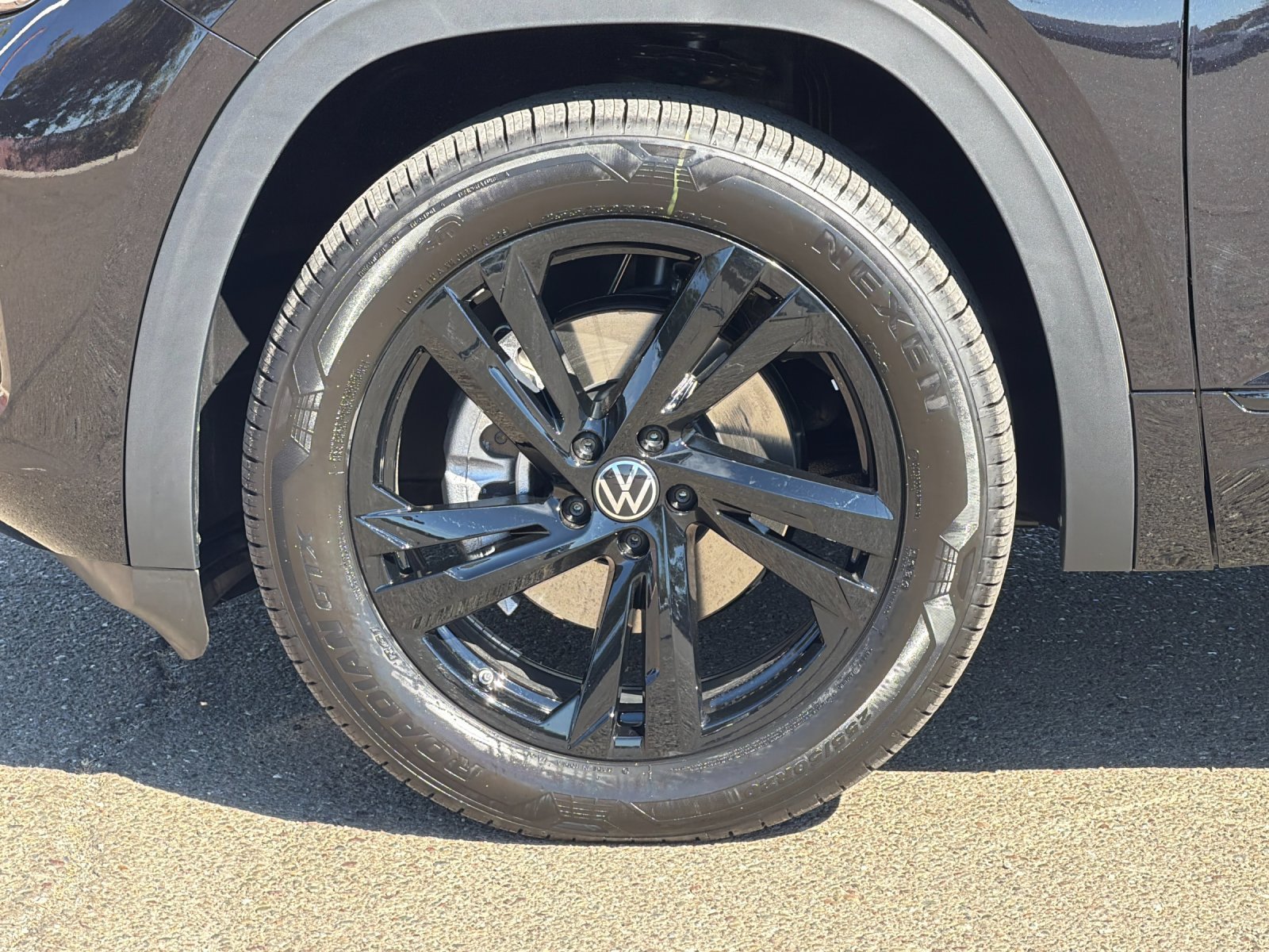 New 2026 Volkswagen Atlas Cross Sport SEL R-Line AWD/4WD image 26