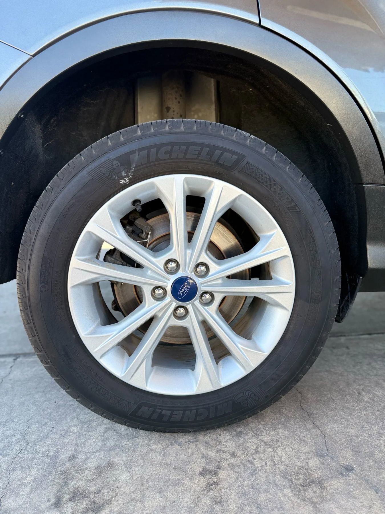 Used 2018 Ford Escape SE w/ Ford Safe & Smart Package image 28