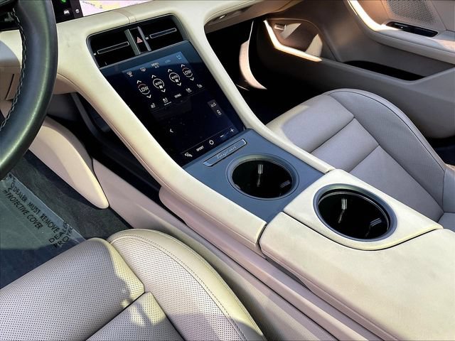 Used 2022 Porsche Taycan RWD image 18