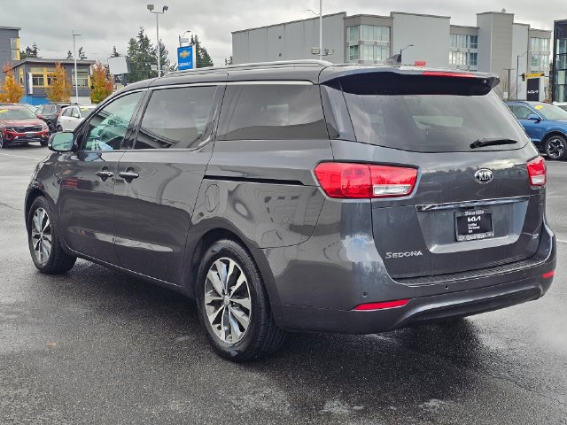 Used 2018 Kia Sedona SX FWD image 3