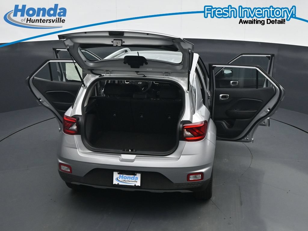 Used 2025 Hyundai Venue SEL FWD image 40