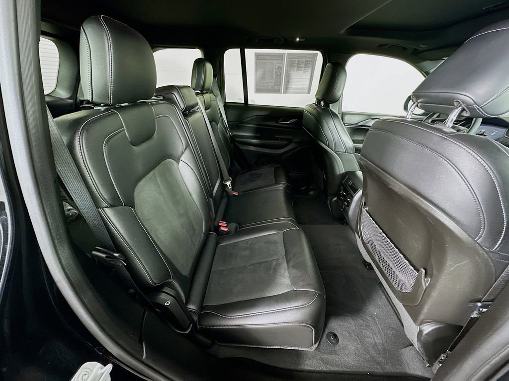 Certified 2024 Jeep Grand Cherokee Altitude image 38