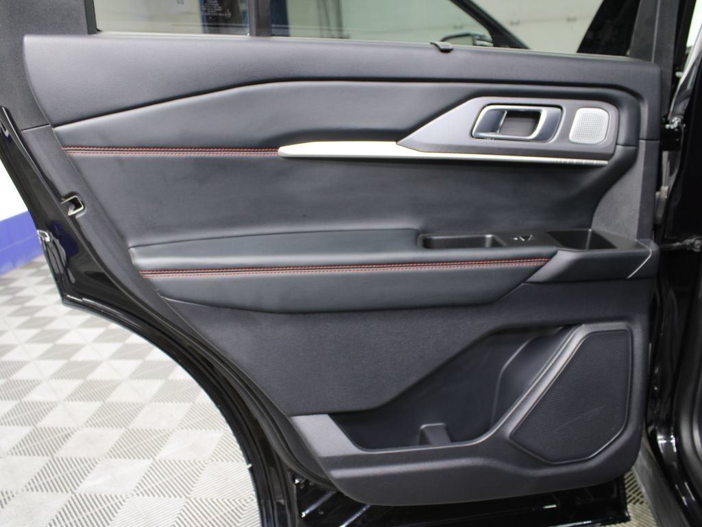 Used 2025 Ford Explorer ST AWD/4WD image 72