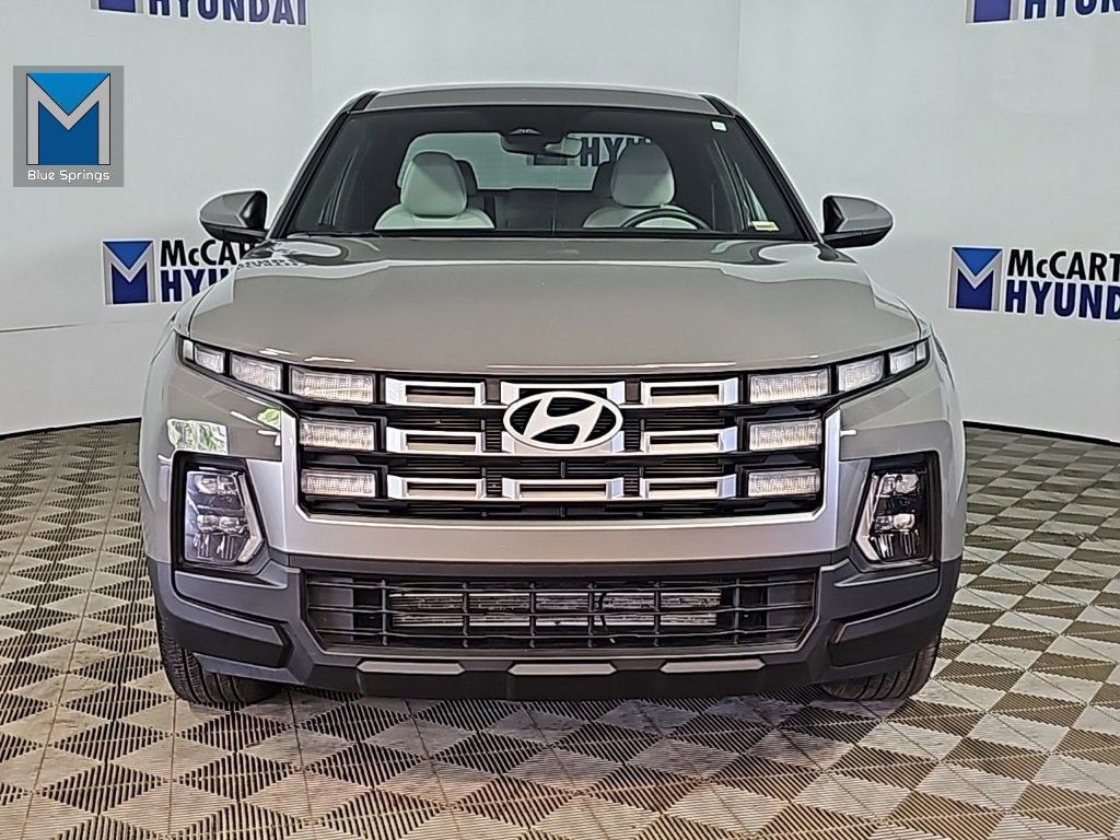 Used 2025 Hyundai Santa Cruz SE image 4
