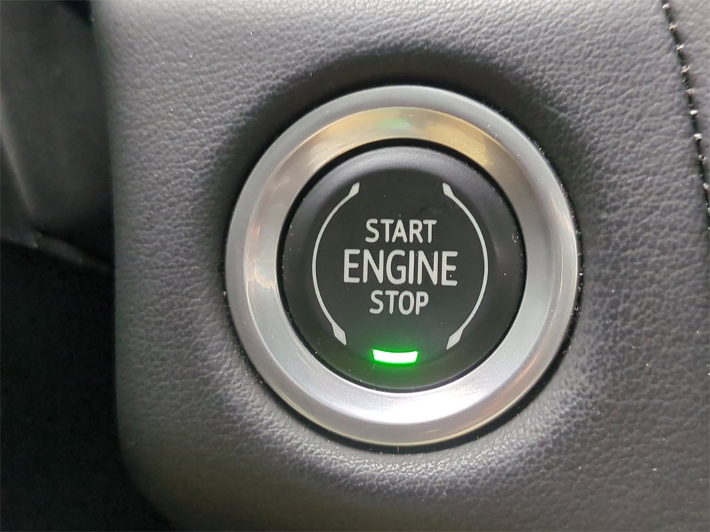 Used 2022 Chevrolet Tahoe RST w/ Luxury Package image 32