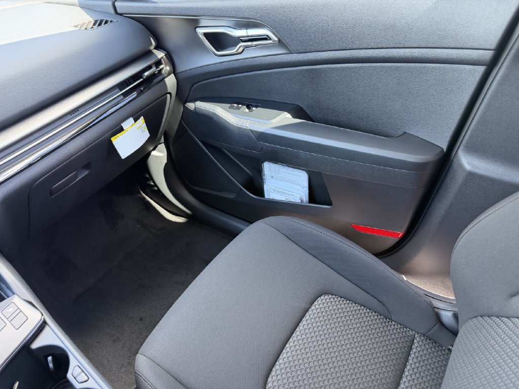 New 2027 Kia Sportage S FWD image 16