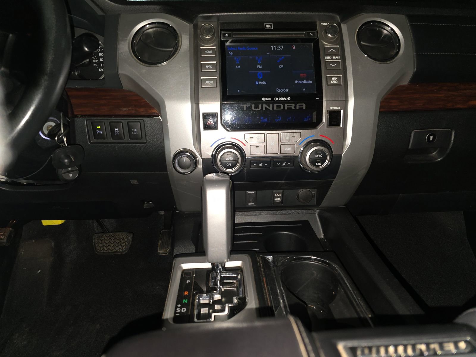 Used 2014 Toyota Tundra Limited image 17