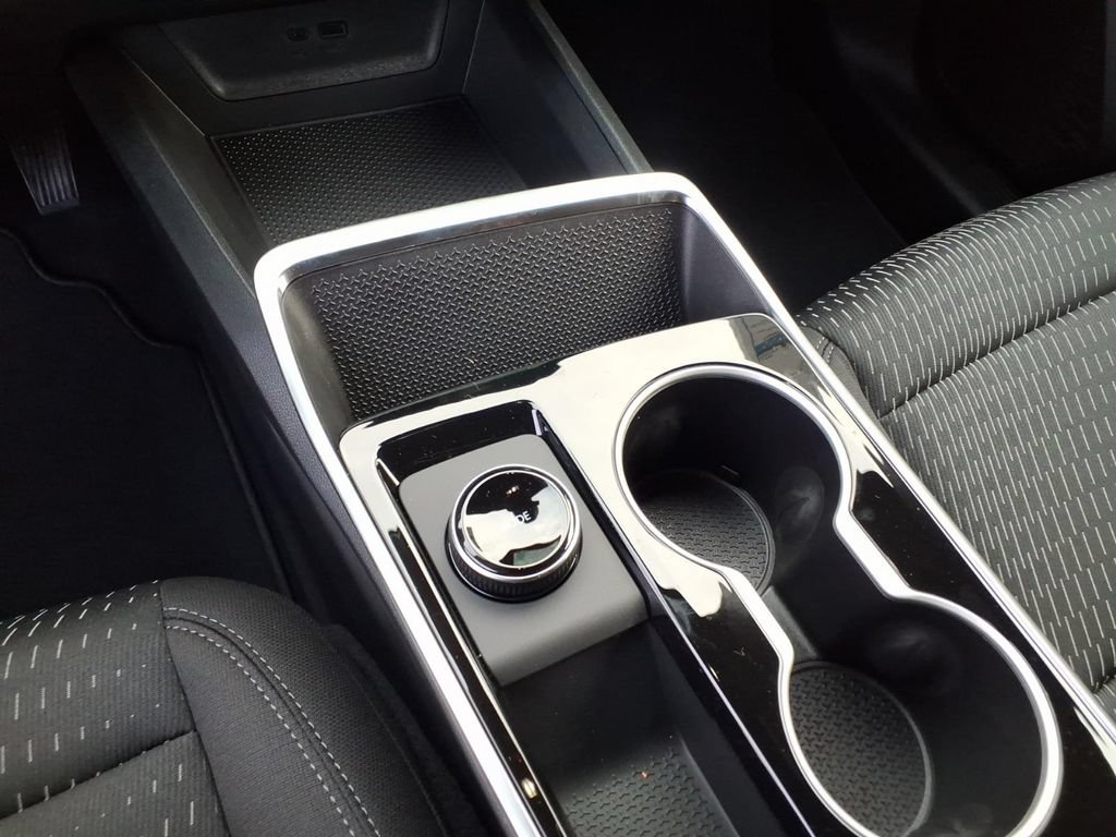 New 2027 Chevrolet Equinox LT w/ Safety and Technology Package FWD image 25