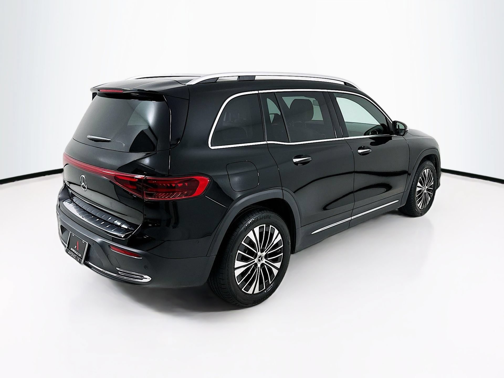 Used 2025 Mercedes-Benz EQB 250+ image 8