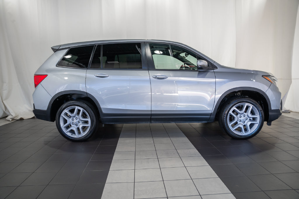 Used 2024 Honda Passport EX-L image 3