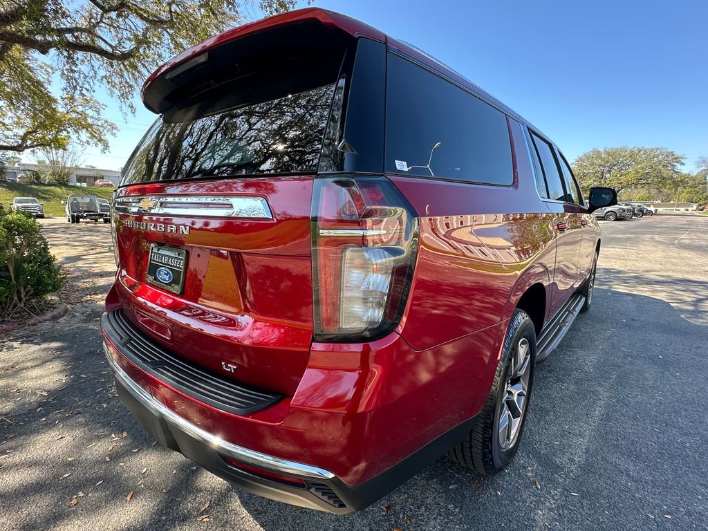 Used 2022 Chevrolet Suburban LT w/ Luxury Package image 45