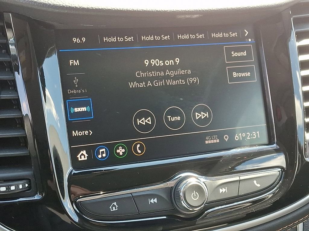 Used 2022 Chevrolet Trax LT w/ Midnight Edition image 3