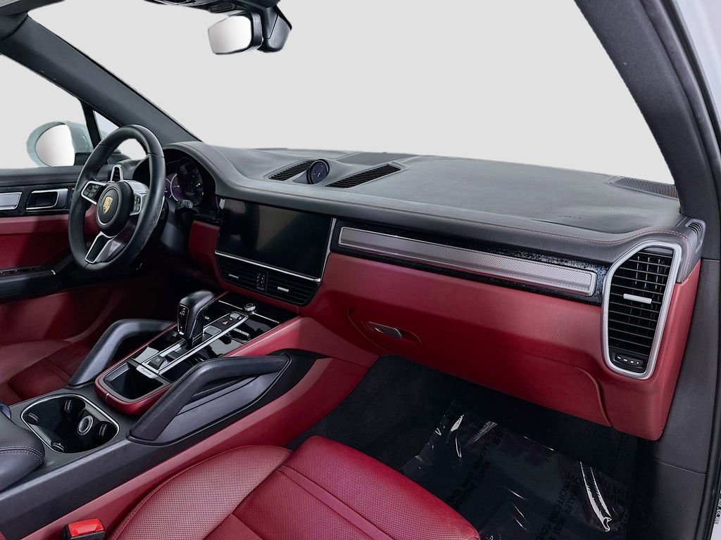 Certified 2023 Porsche Cayenne Platinum Edition AWD/4WD image 32